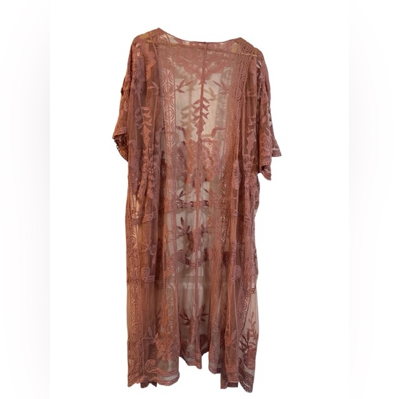 LC Lauren Conrad Sheer Lace Duster in Rose Pink - Picture 5 of 6